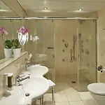 Hotel Ambassador