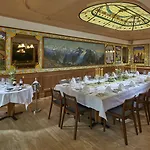 Ambassador 4*