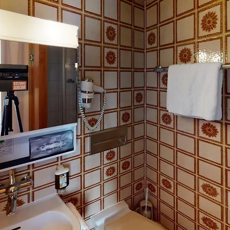 Ξενοδοχείο Ambassador Brig