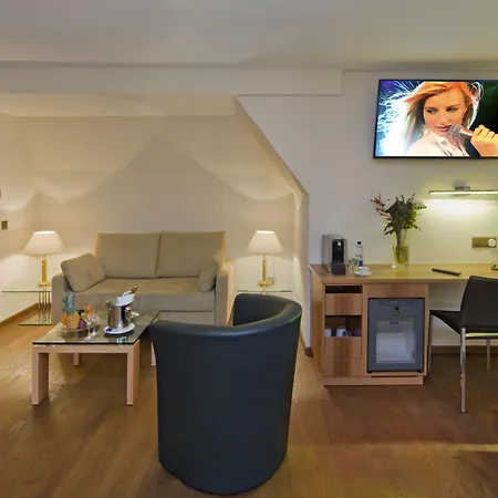 Hotel Ambassador 4*
