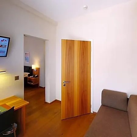 Hotel Ambassador 4*