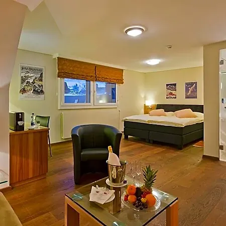 Ambassador Hotel 4*