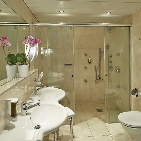 Hotel Ambassador 4*
