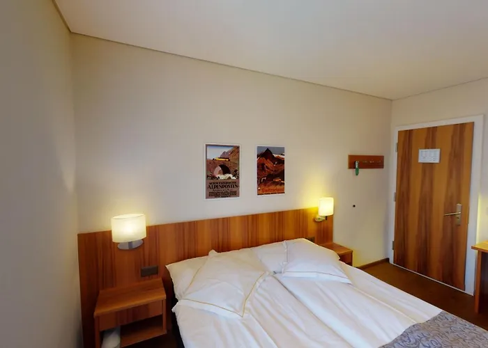 Ambassador Hotell 4*